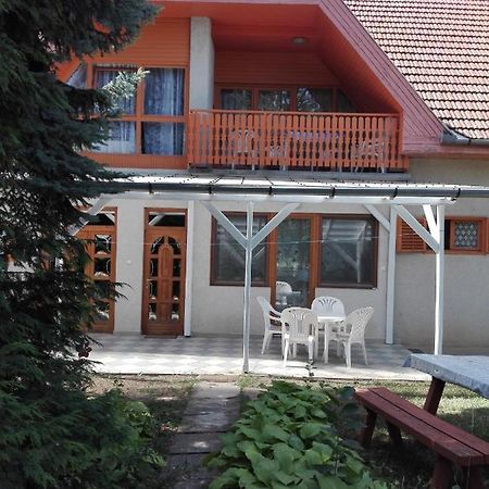 Hutter Vendeghaz Hotel Szántód Buitenkant foto