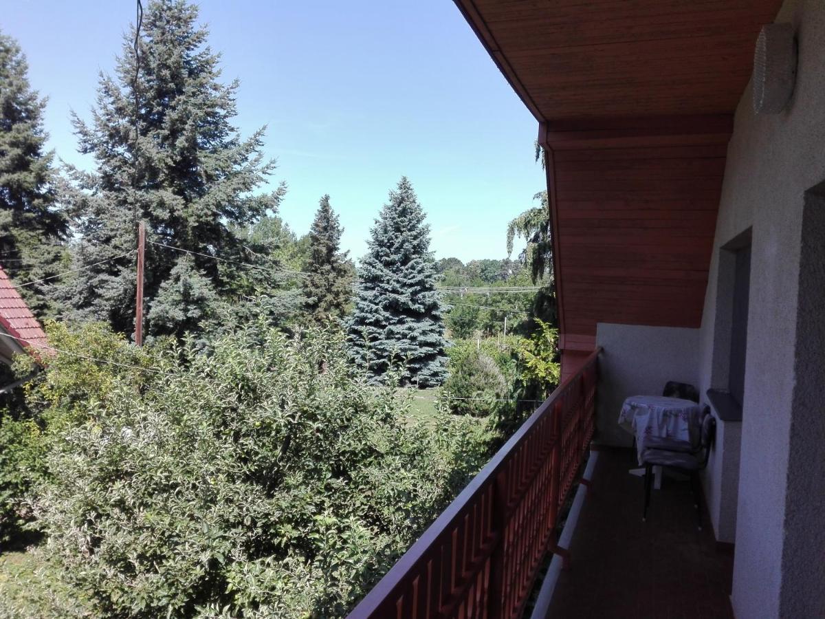 Hutter Vendeghaz Hotel Szántód Buitenkant foto