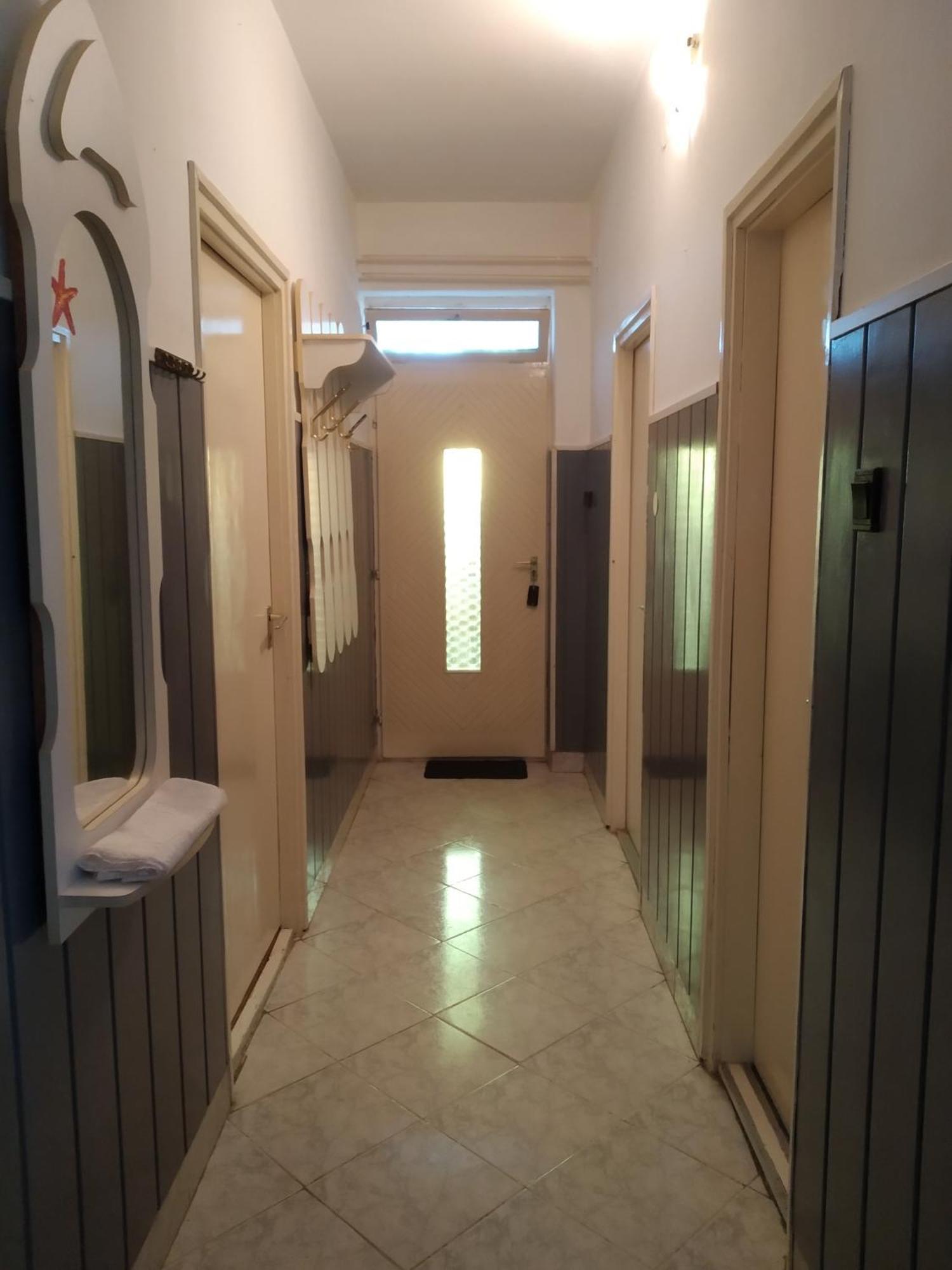 Hutter Vendeghaz Hotel Szántód Buitenkant foto